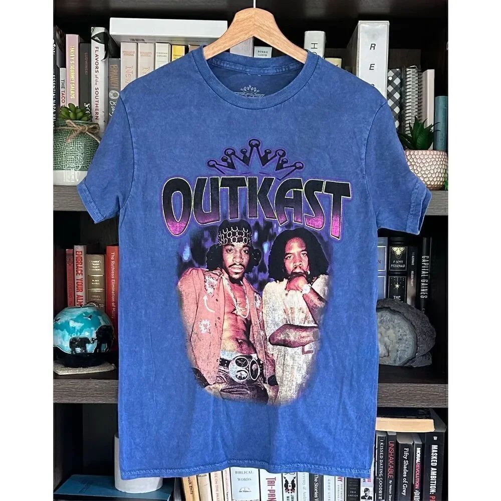 🐿️ NWOT Outkast Mineral Wash Blue Short Sleeve Graphic Tee Unisex Small